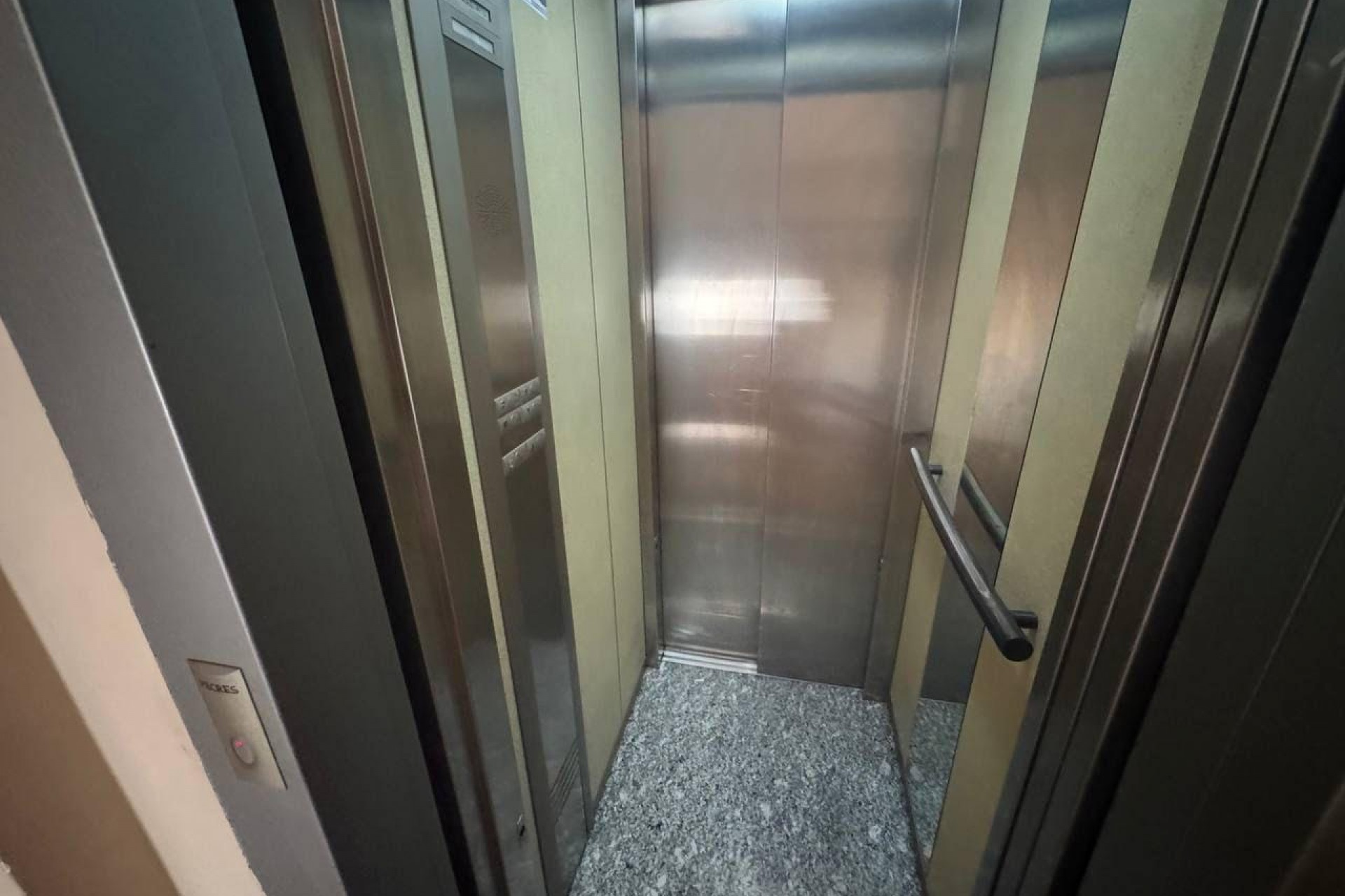 Te koop - Apartamento -
Torrevieja - Centro
