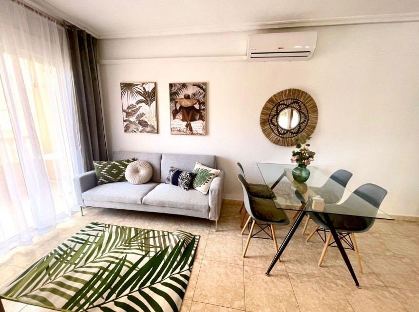 Te koop - Apartamento -
Torrevieja - Centro