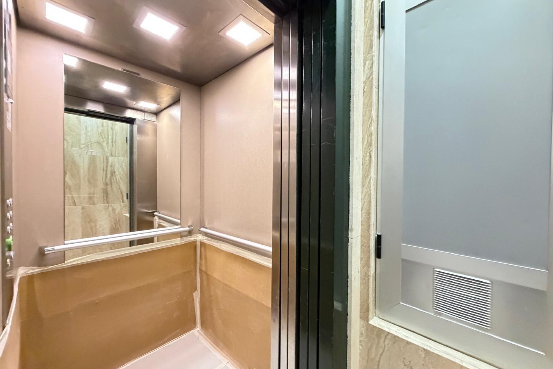 Te koop - Apartamento -
Torrevieja - Centro