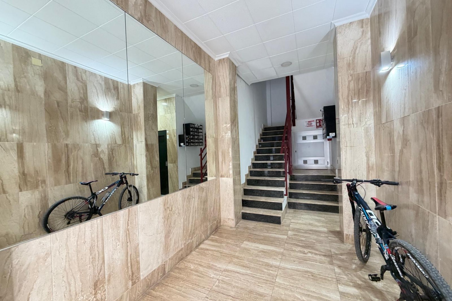 Te koop - Apartamento -
Torrevieja - Centro