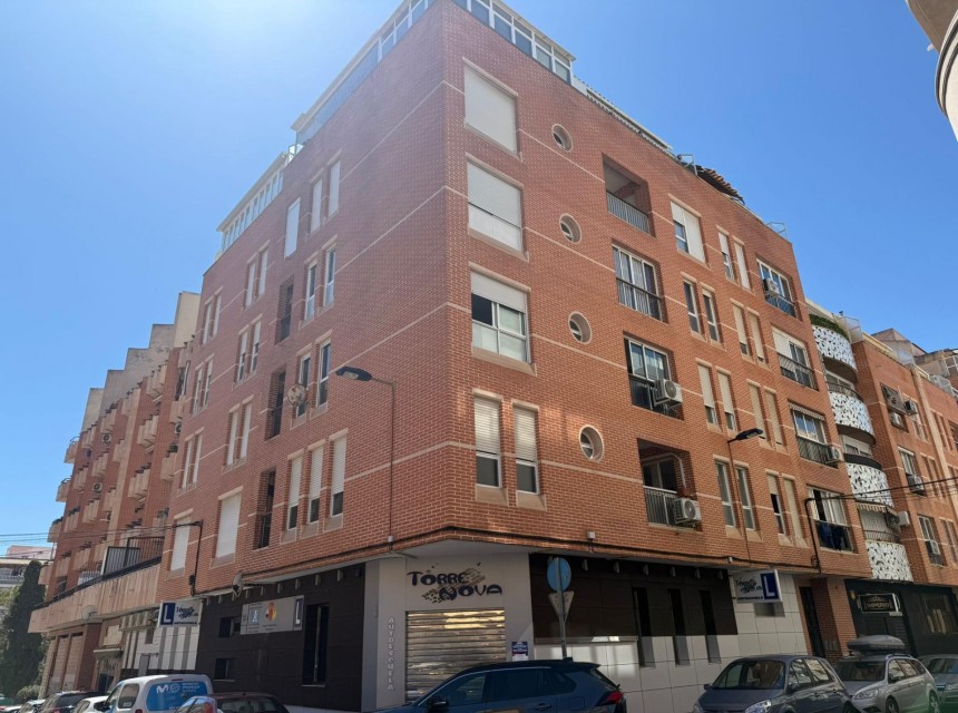 Te koop - Apartamento -
Torrevieja - Centro