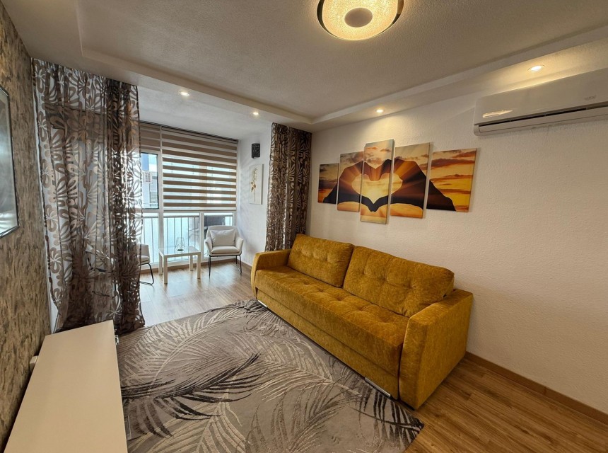 Te koop - Apartamento -
Torrevieja - Centro