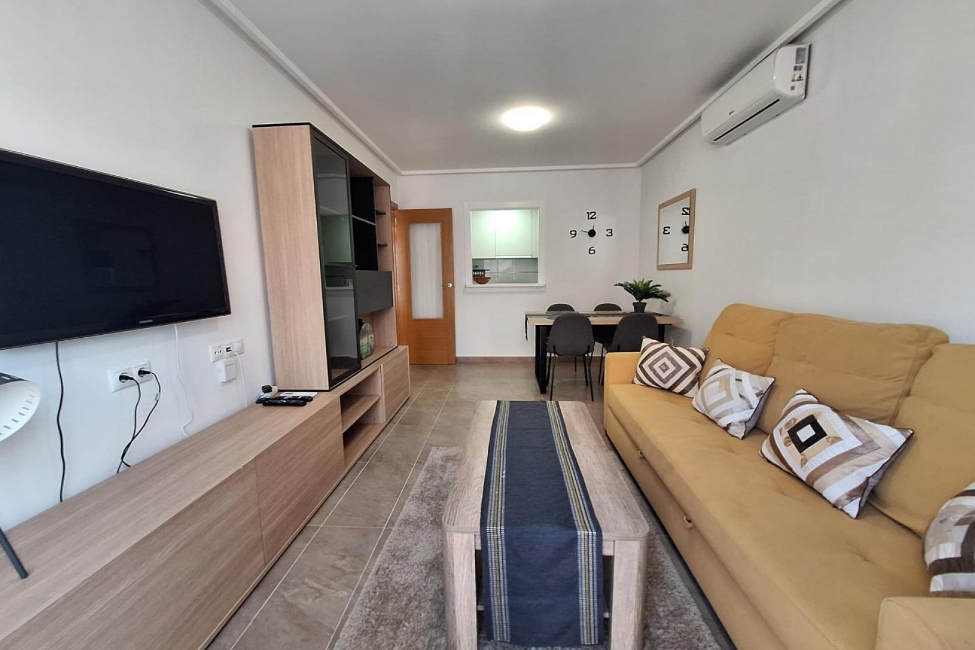 Te koop - Apartamento -
Torrevieja - Centro