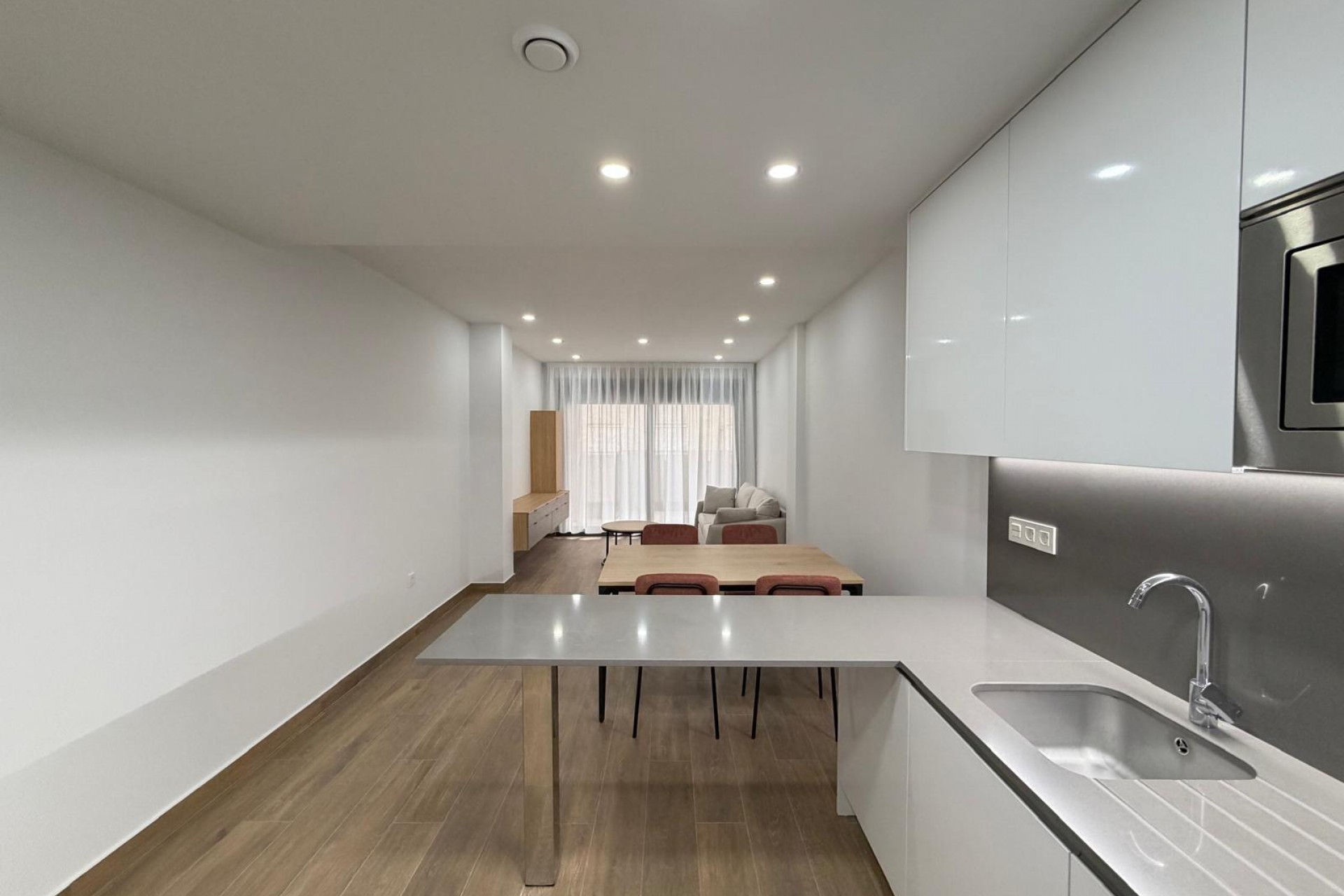 Te koop - Apartamento -
Torrevieja - Estacion de autobuses