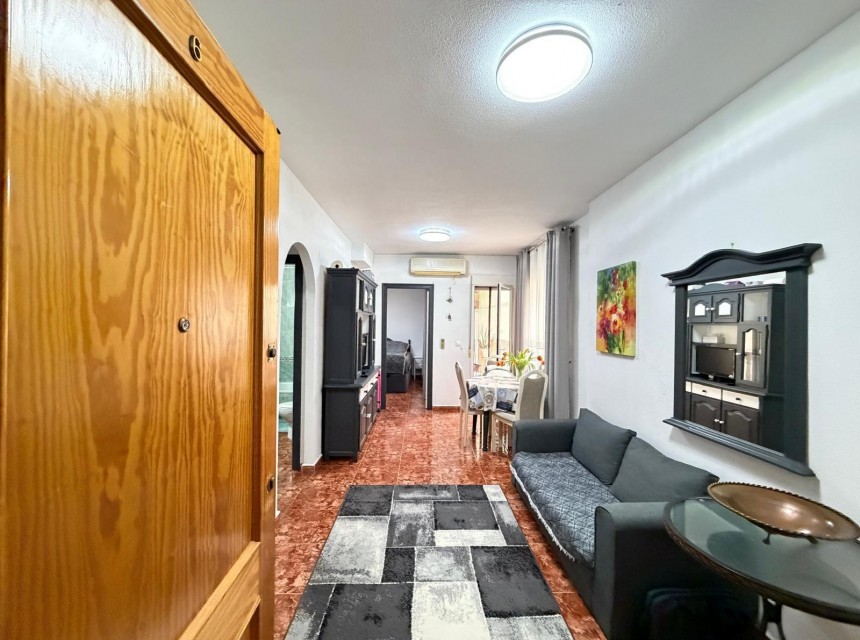 Te koop - Apartamento -
Torrevieja - Estacion de autobuses