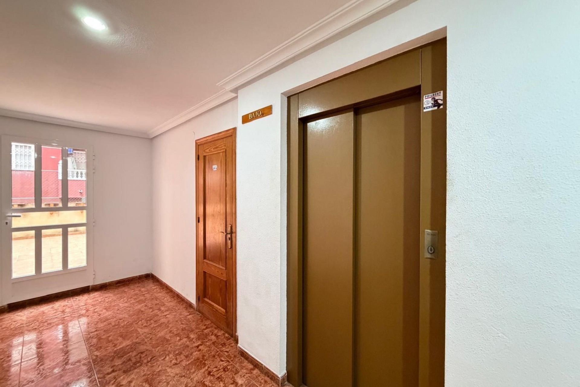 Te koop - Apartamento -
Torrevieja - Estacion de autobuses