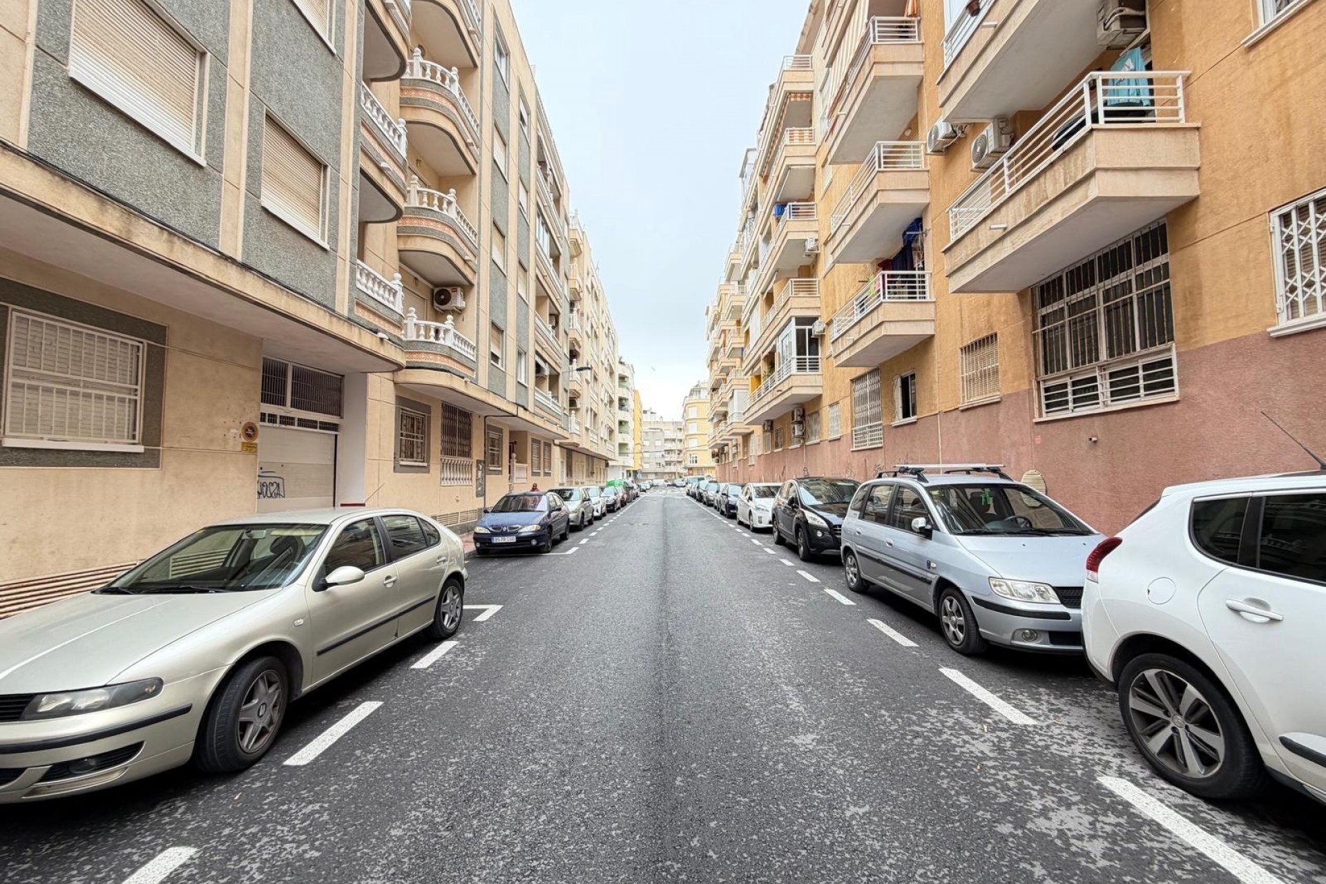 Te koop - Apartamento -
Torrevieja - Estacion de autobuses