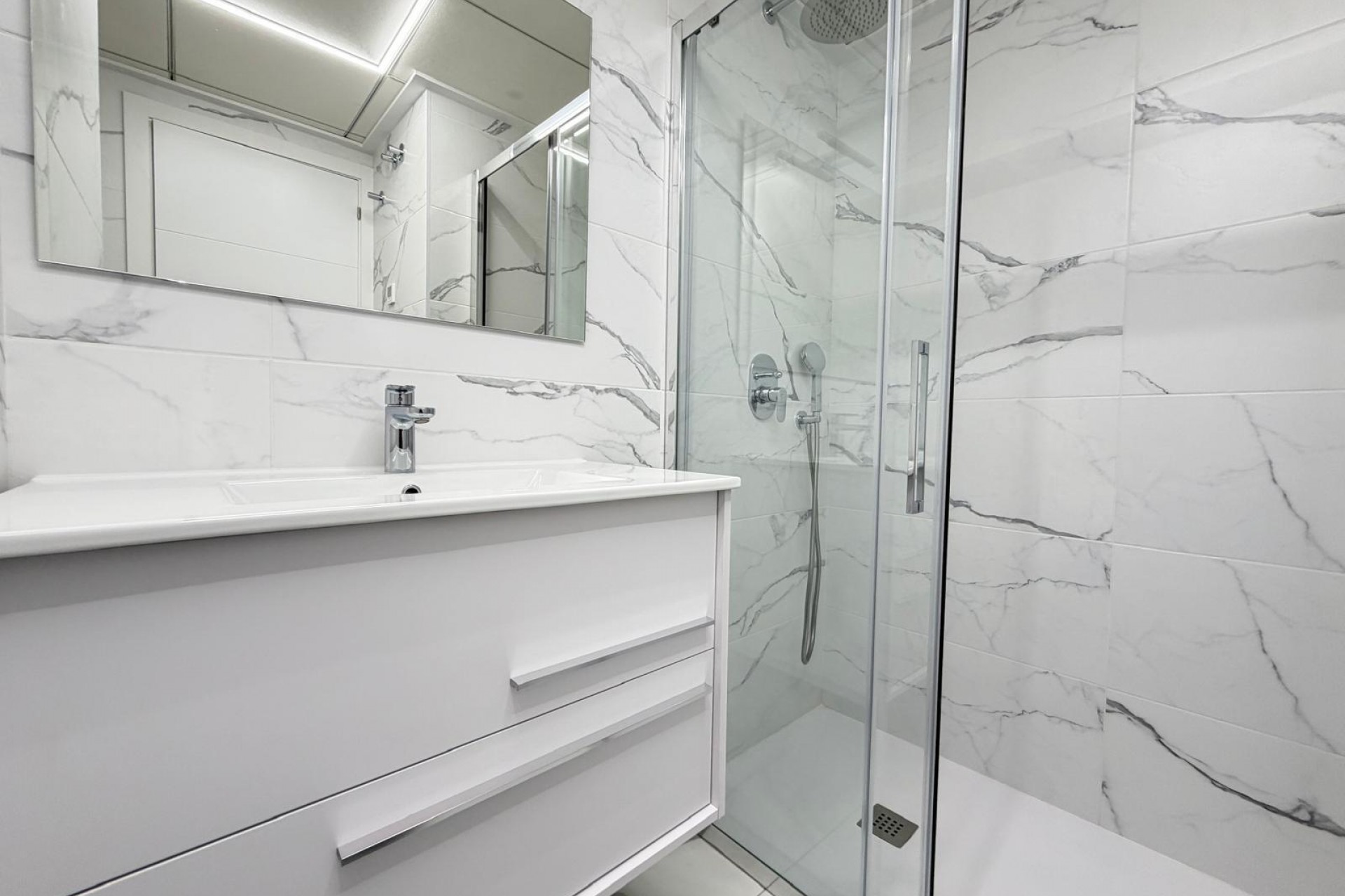 Te koop - Apartamento -
Torrevieja - Estacion de autobuses