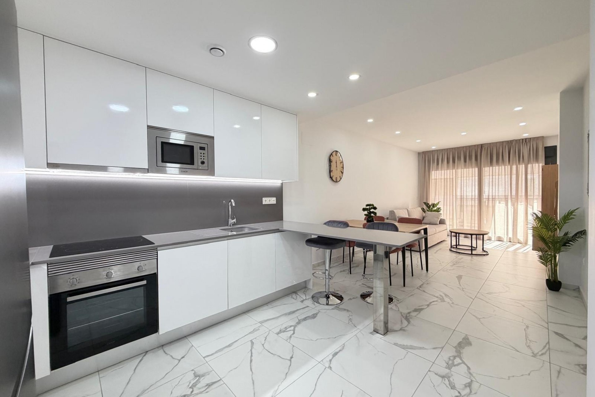 Te koop - Apartamento -
Torrevieja - Estacion de autobuses