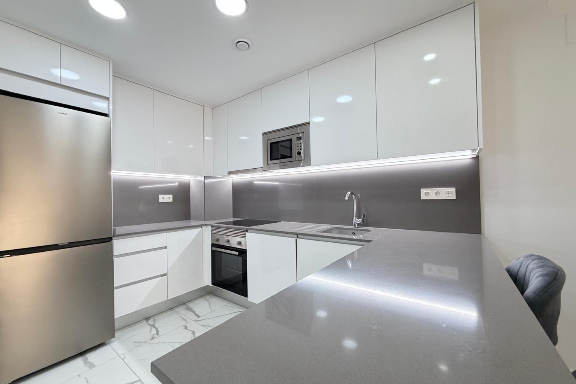 Te koop - Apartamento -
Torrevieja - Estacion de autobuses