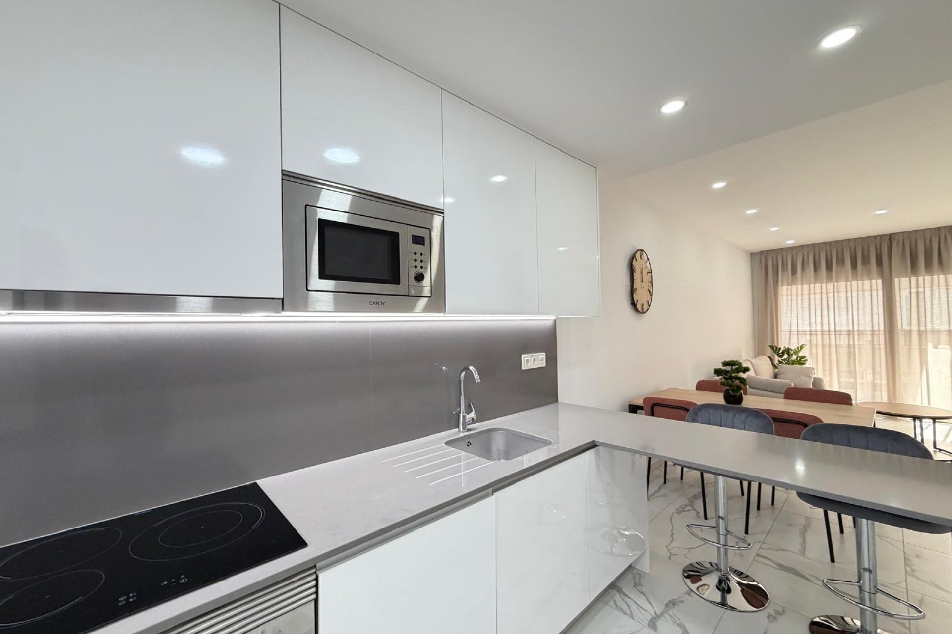 Te koop - Apartamento -
Torrevieja - Estacion de autobuses