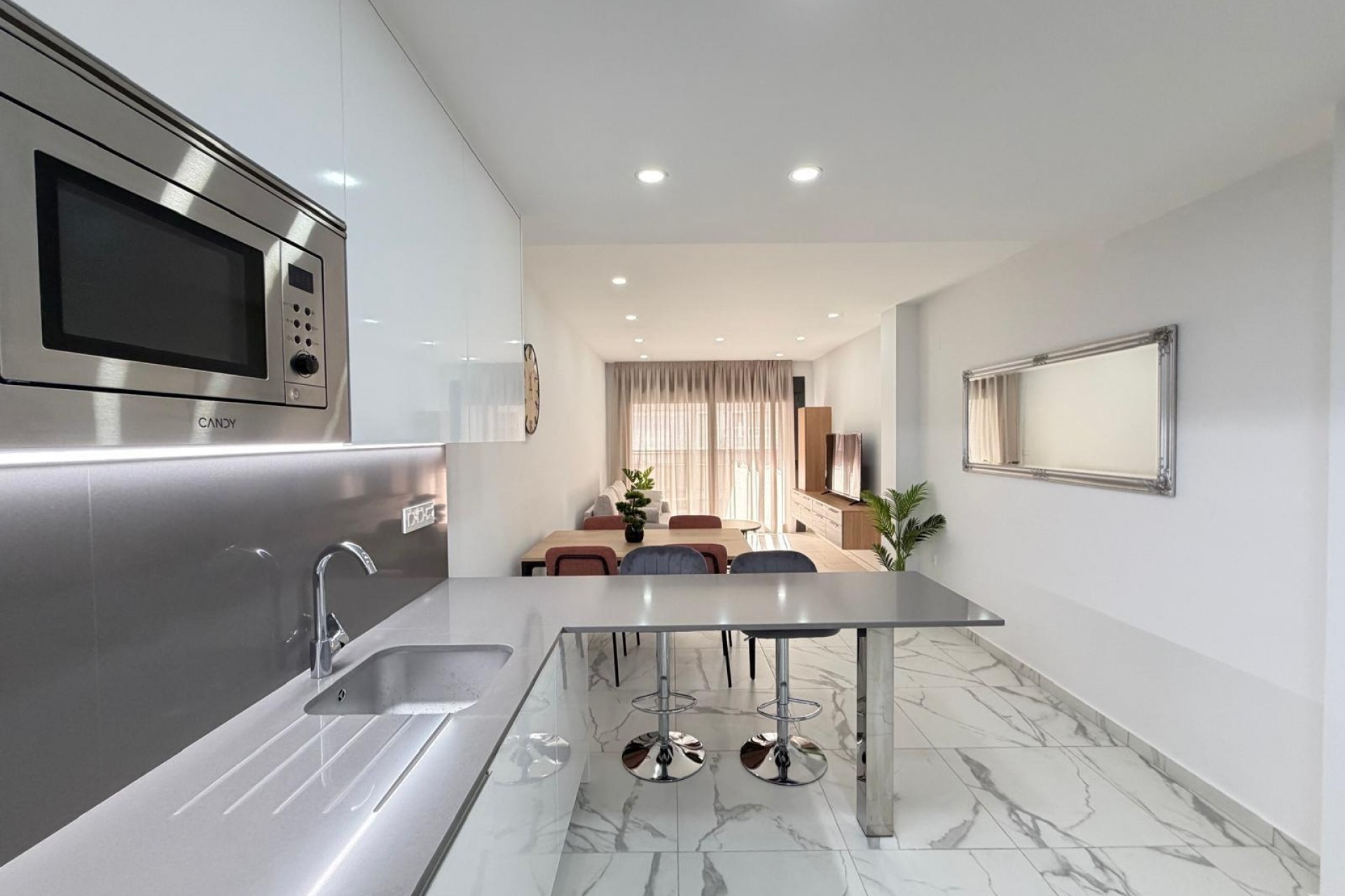 Te koop - Apartamento -
Torrevieja - Estacion de autobuses