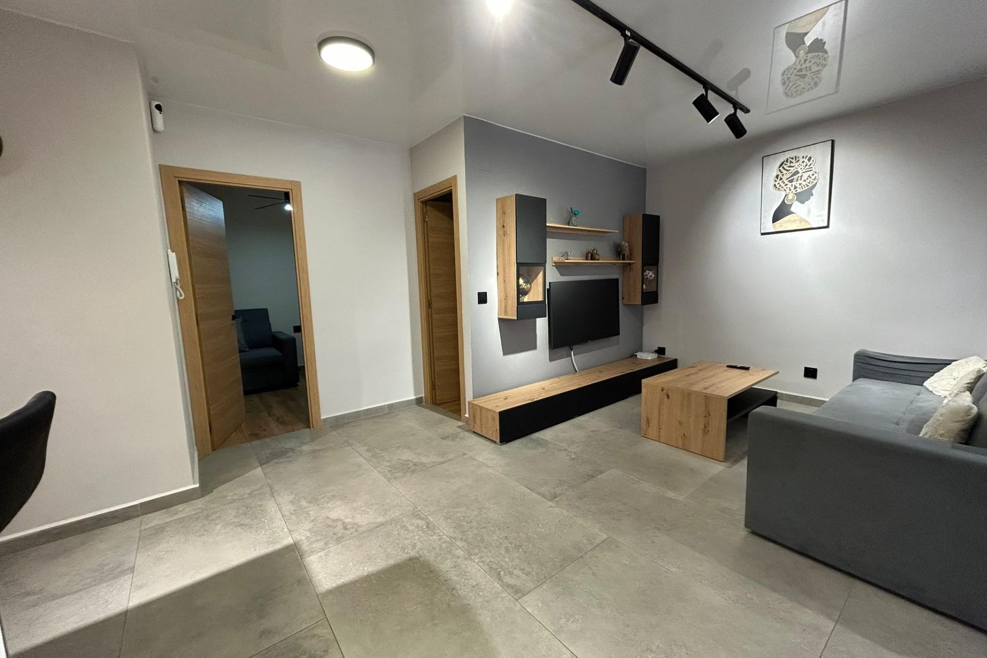 Te koop - Apartamento -
Torrevieja - Estacion de autobuses
