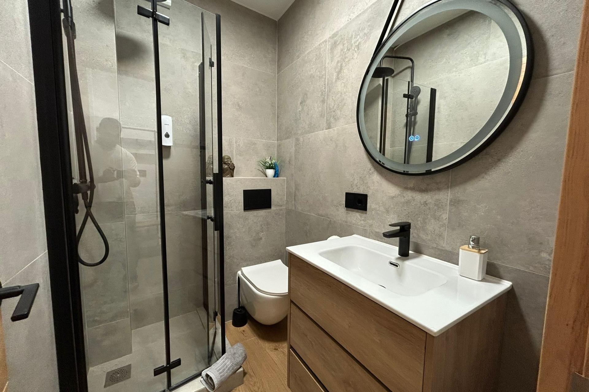 Te koop - Apartamento -
Torrevieja - Estacion de autobuses