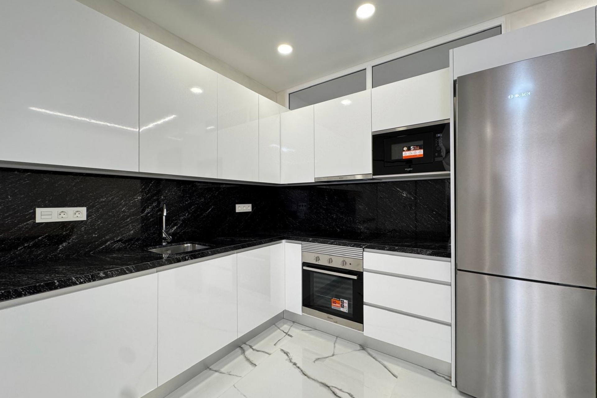 Te koop - Apartamento -
Torrevieja - Estacion de autobuses