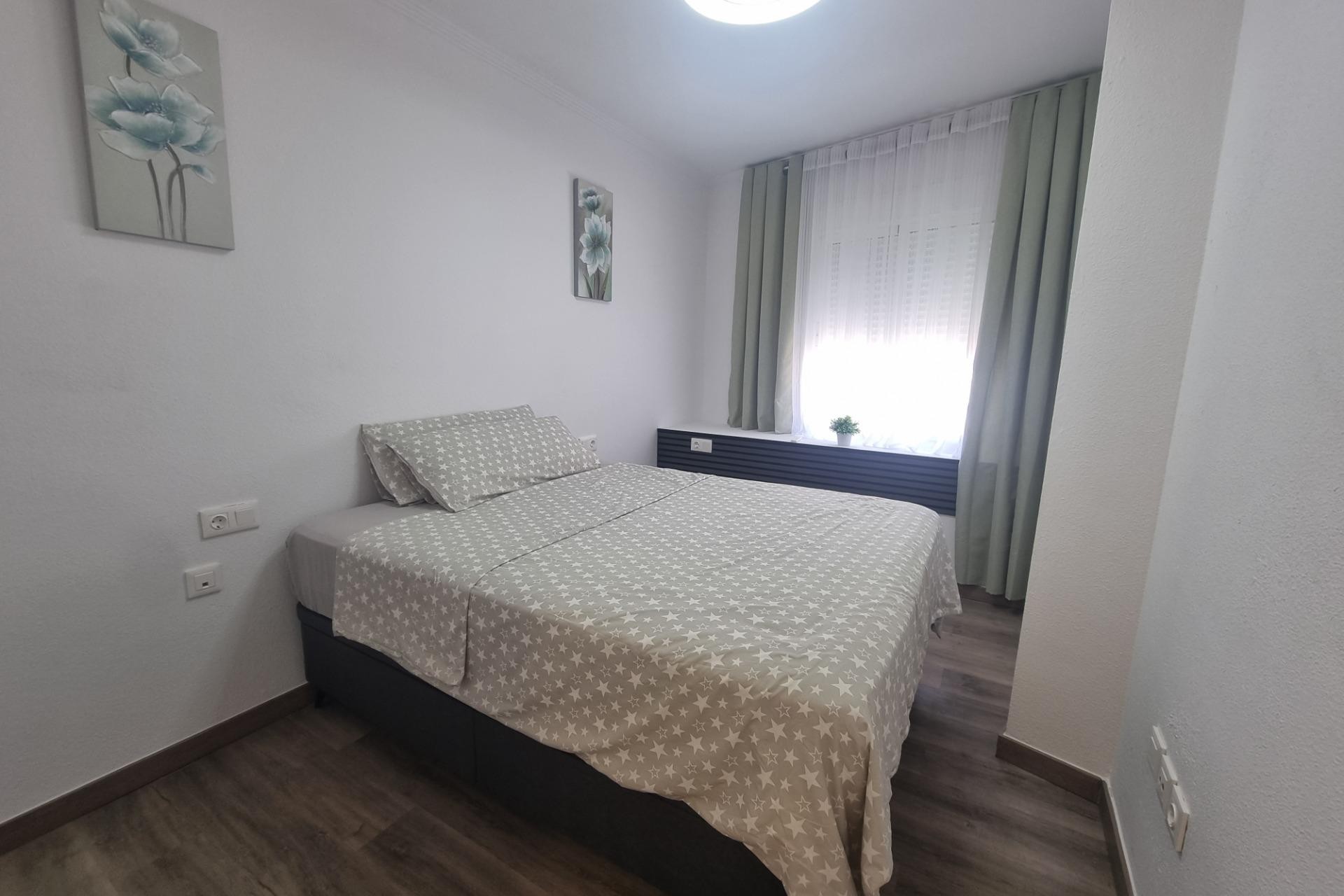 Te koop - Apartamento -
Torrevieja - Estacion de autobuses