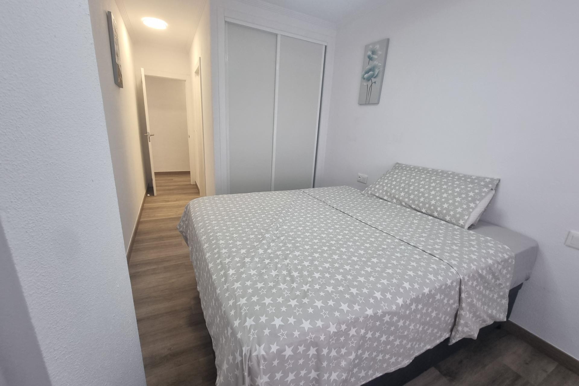 Te koop - Apartamento -
Torrevieja - Estacion de autobuses