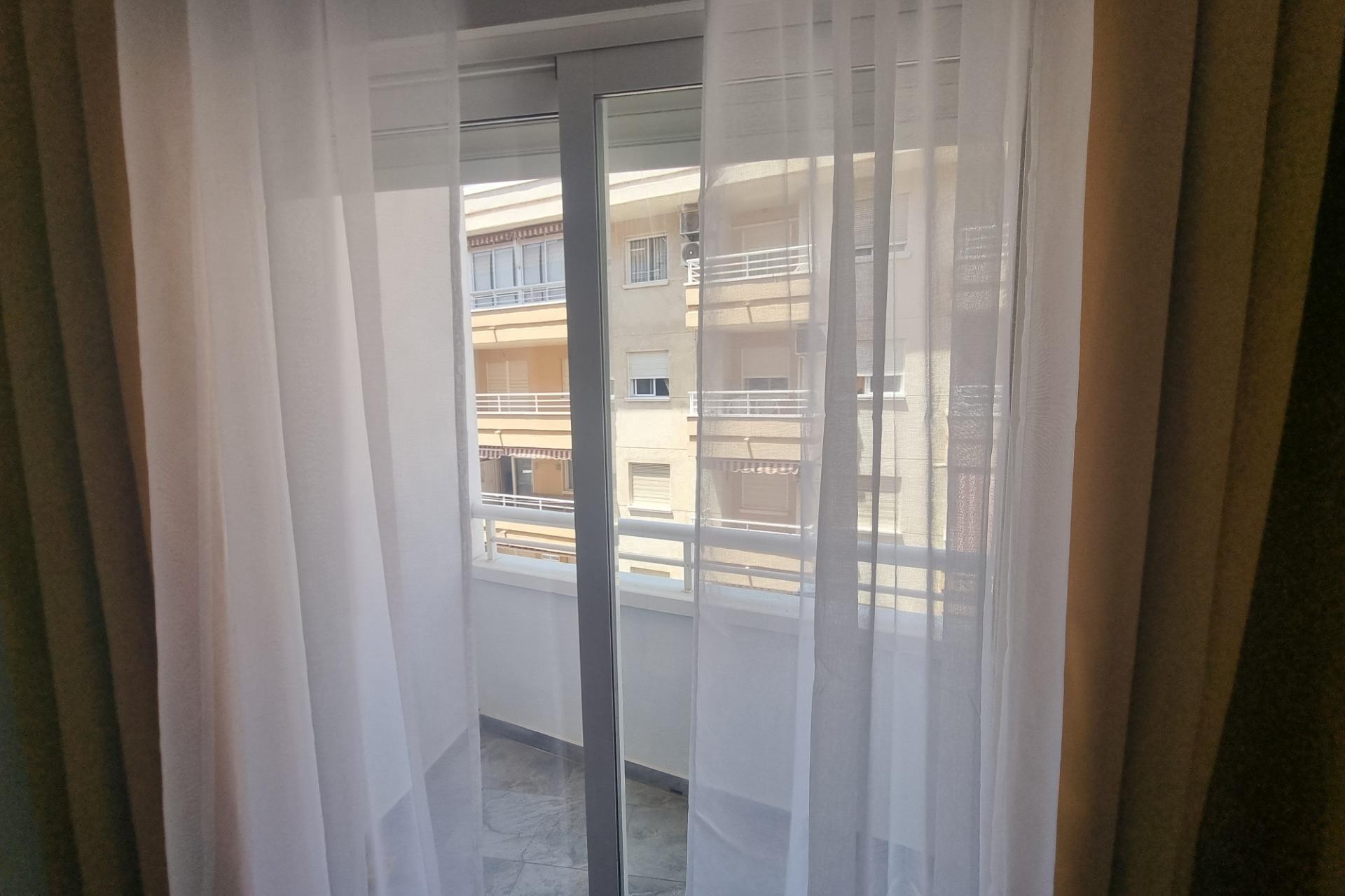 Te koop - Apartamento -
Torrevieja - Estacion de autobuses