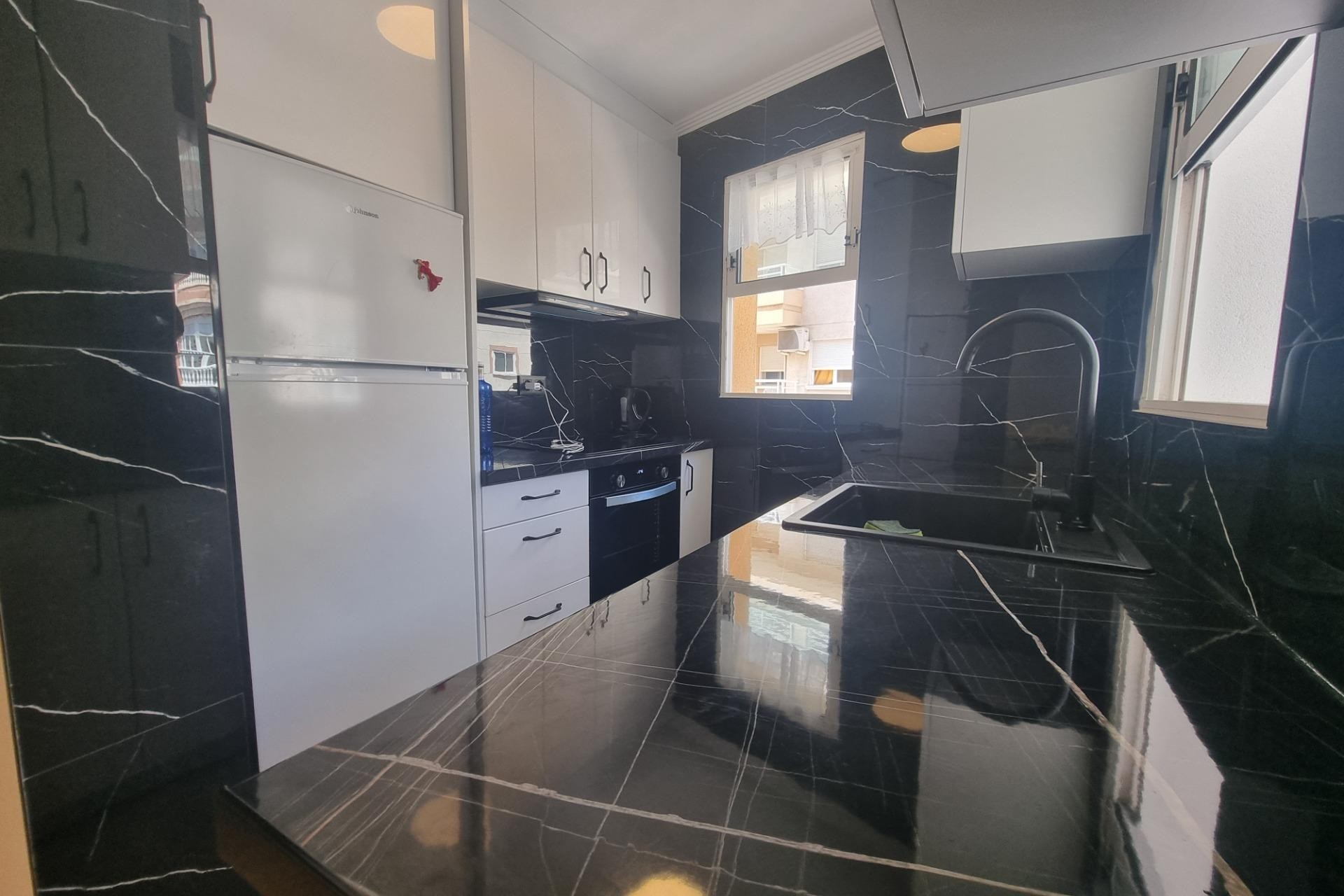 Te koop - Apartamento -
Torrevieja - Estacion de autobuses