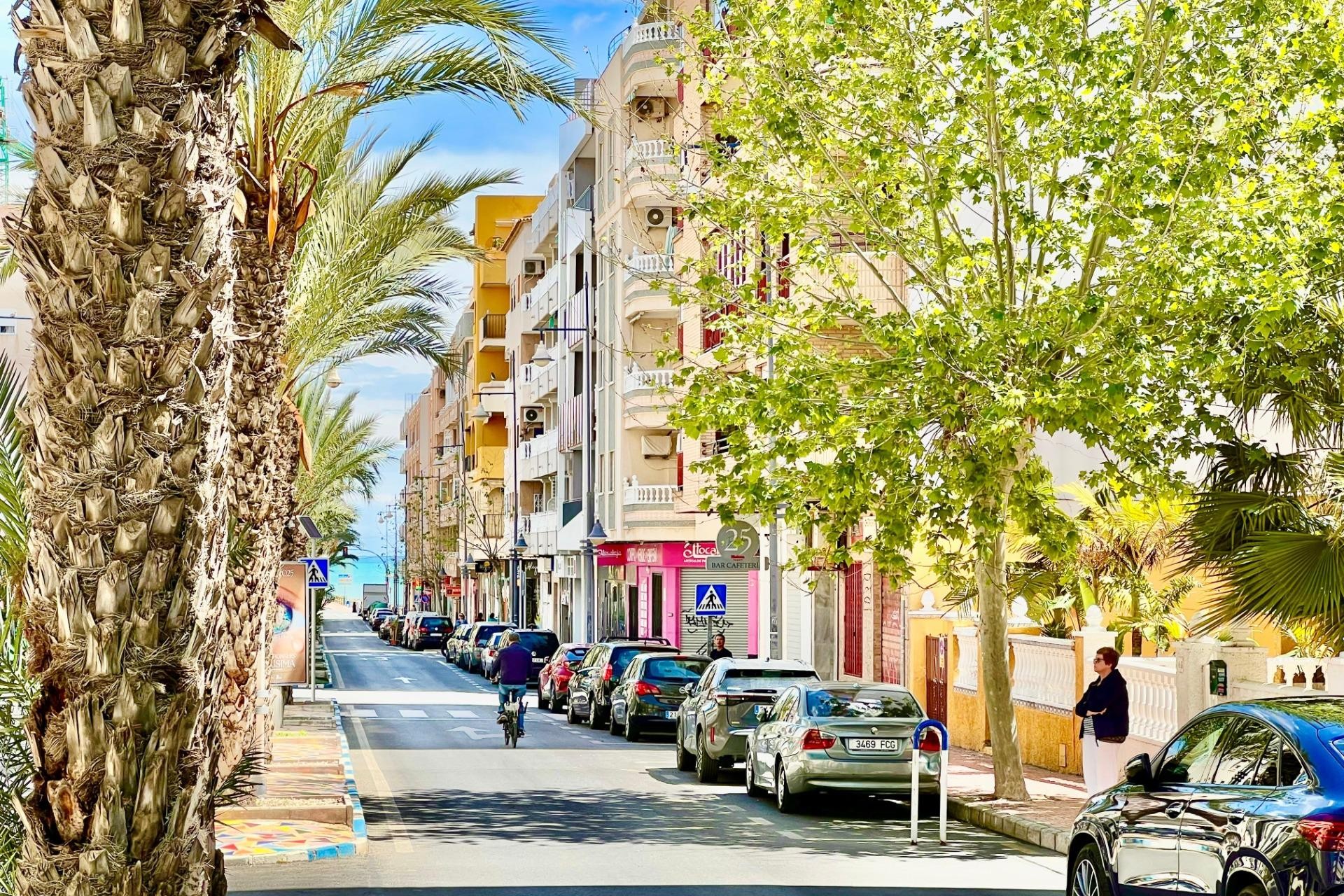 Te koop - Apartamento -
Torrevieja - Habaneras