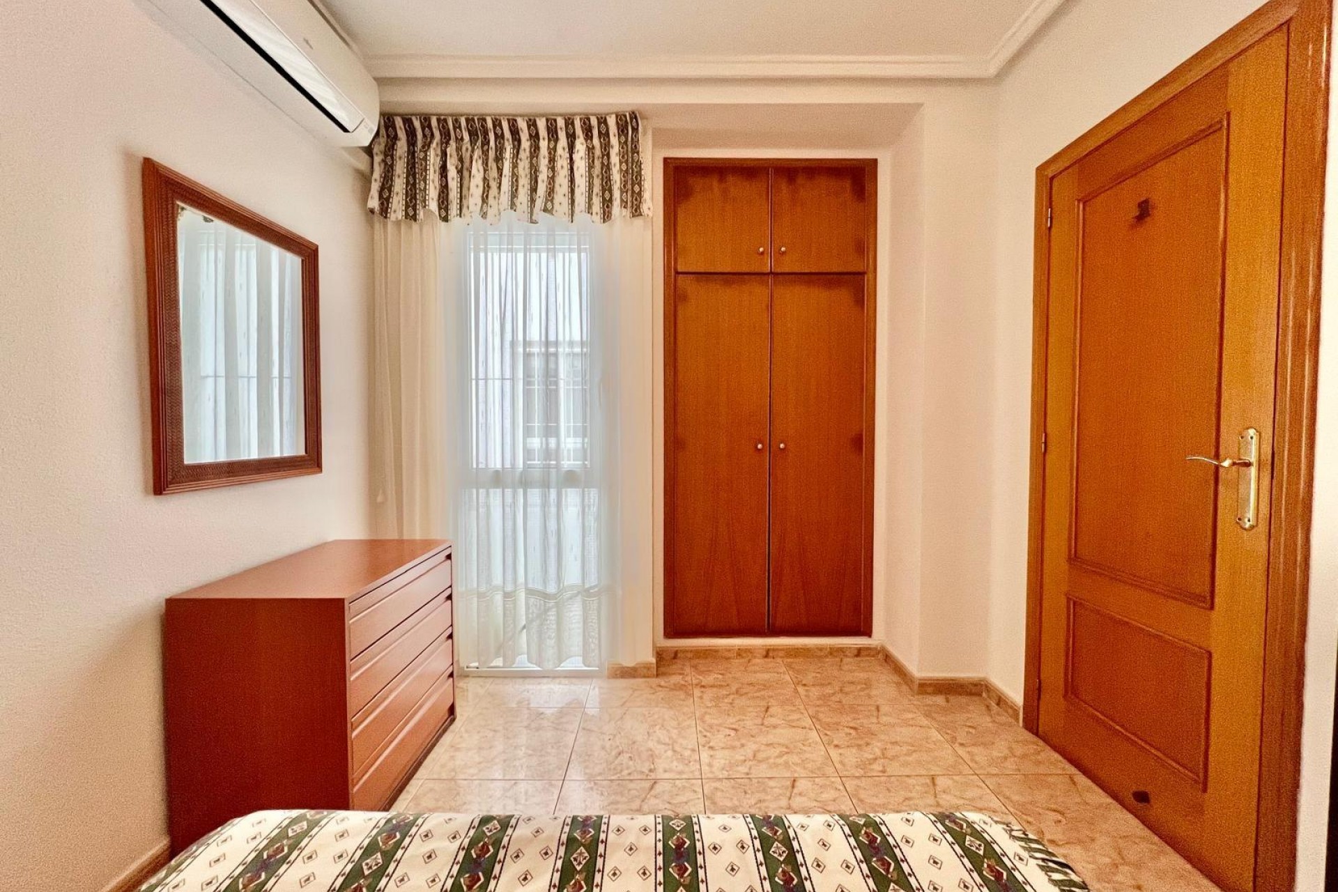 Te koop - Apartamento -
Torrevieja - Habaneras