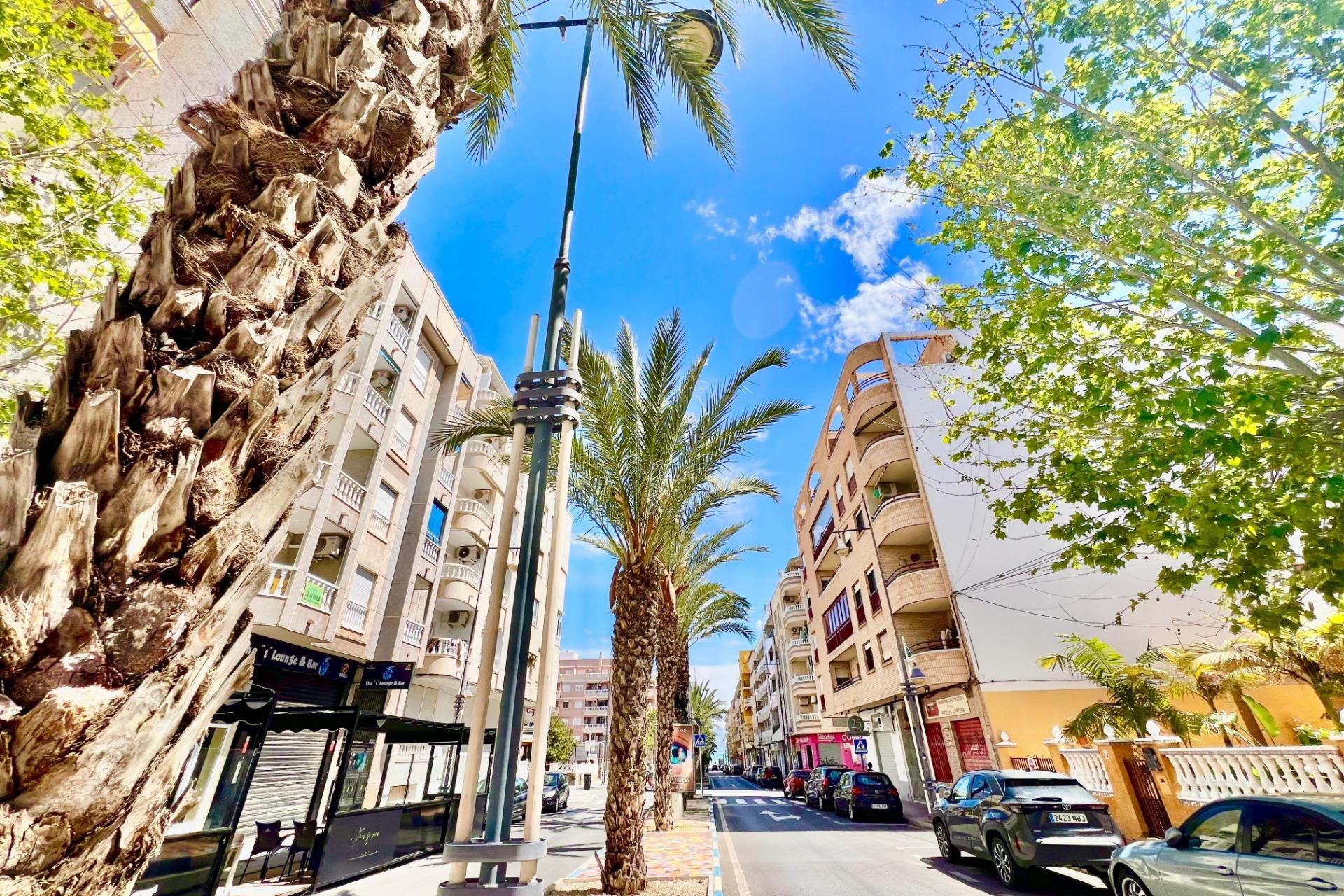 Te koop - Apartamento -
Torrevieja - Habaneras