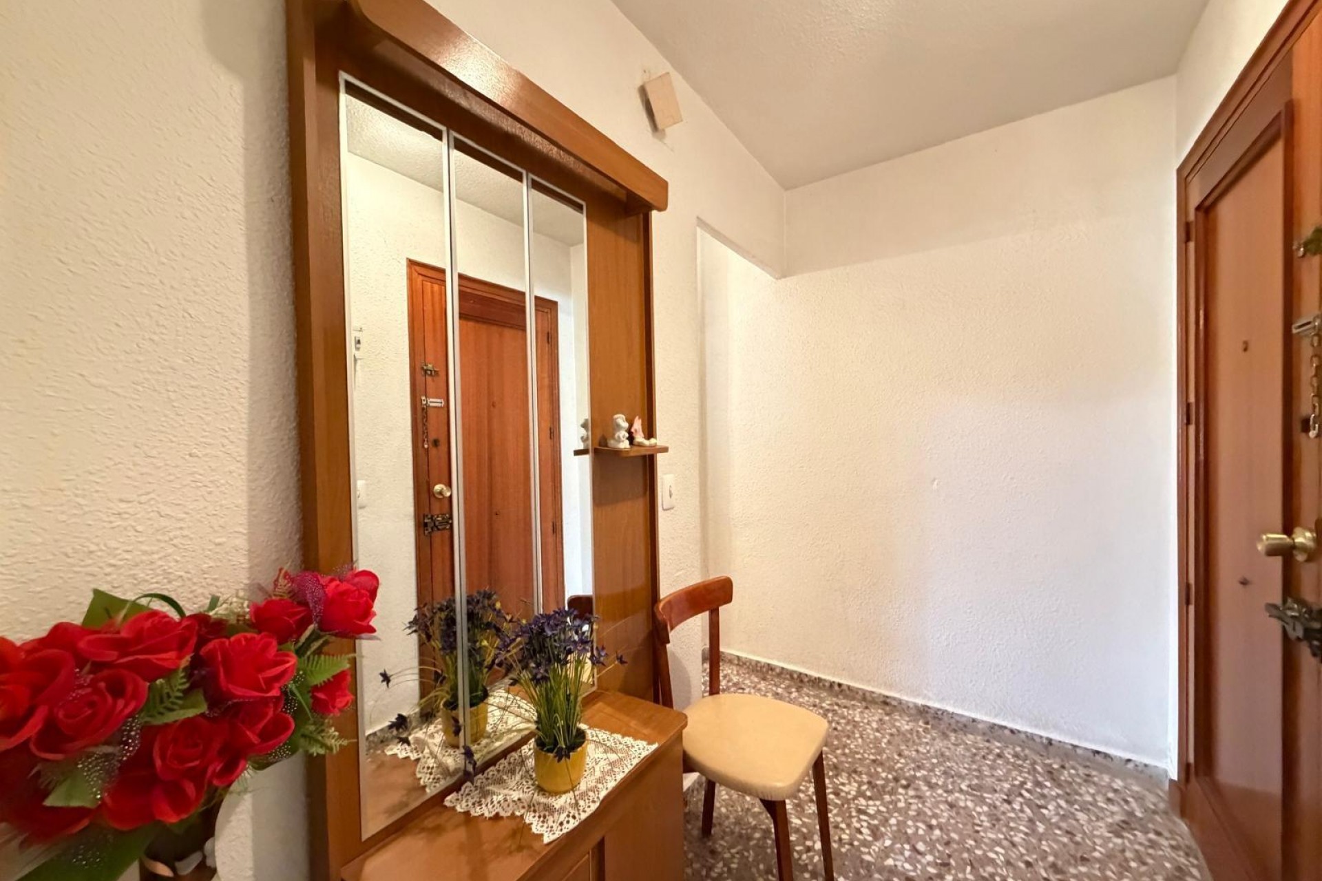 Te koop - Apartamento -
Torrevieja - Las Piscinas Naturales