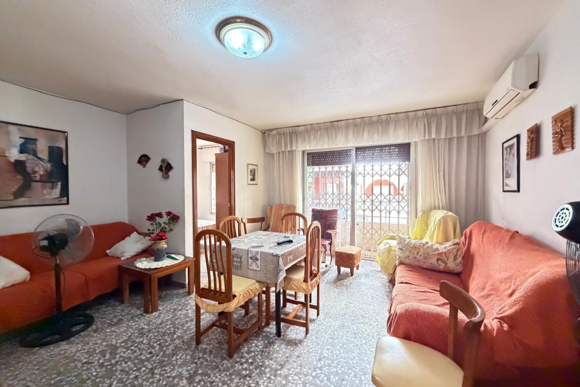 Te koop - Apartamento -
Torrevieja - Las Piscinas Naturales