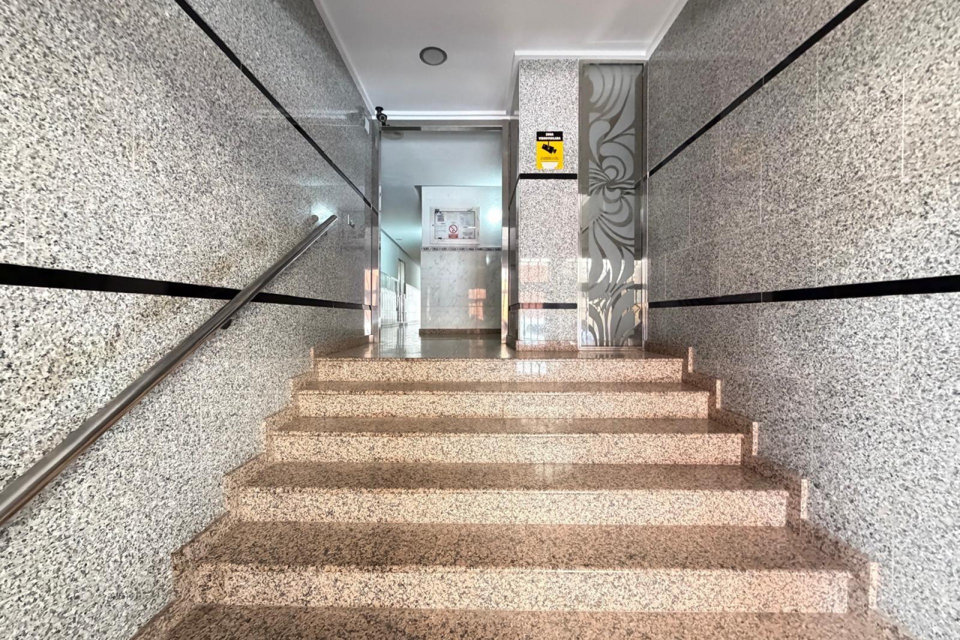 Te koop - Apartamento -
Torrevieja - Las Piscinas Naturales