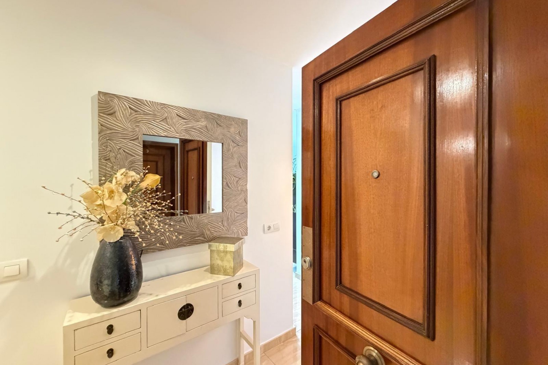Te koop - Apartamento -
Torrevieja - Paseo maritimo