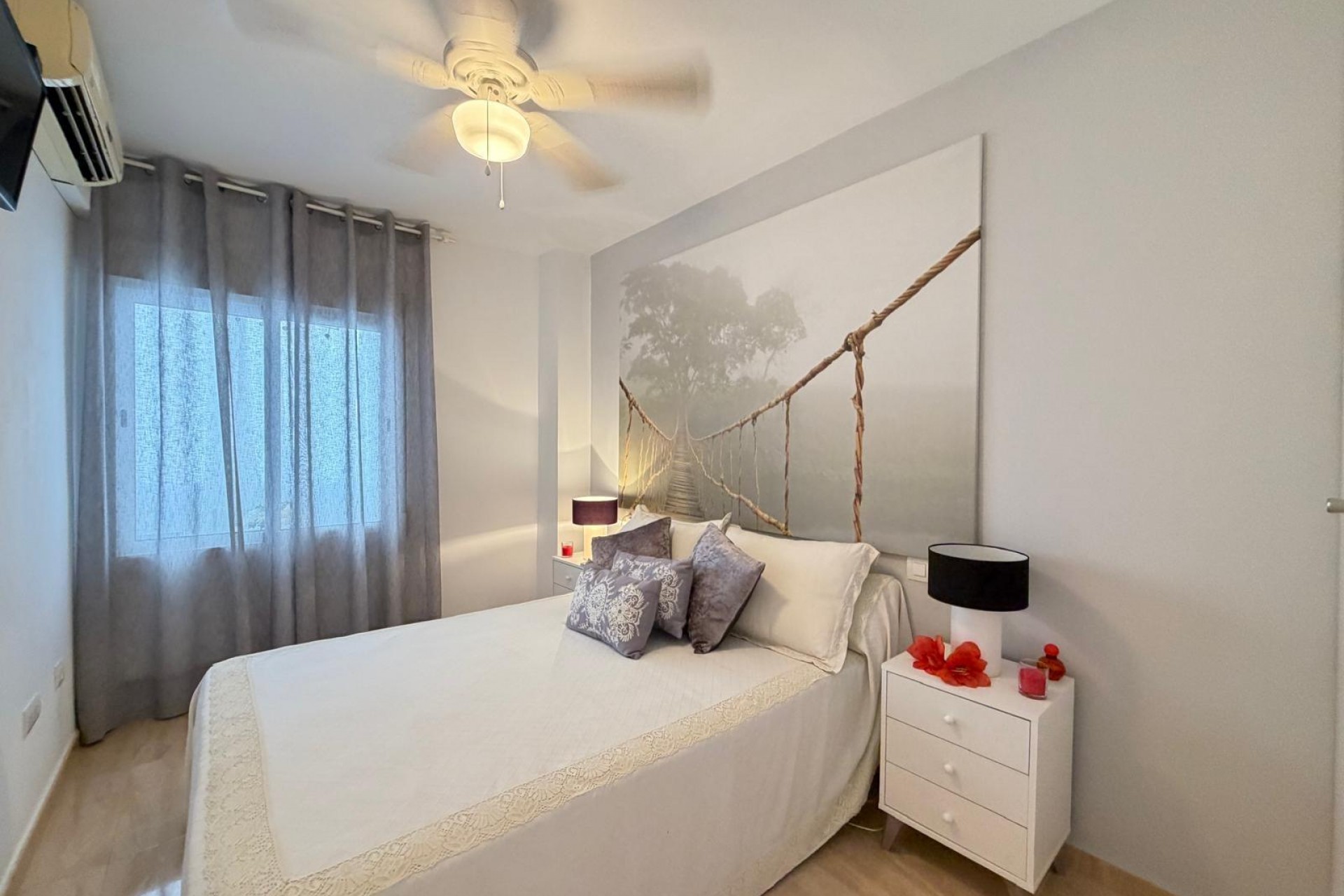 Te koop - Apartamento -
Torrevieja - Paseo maritimo