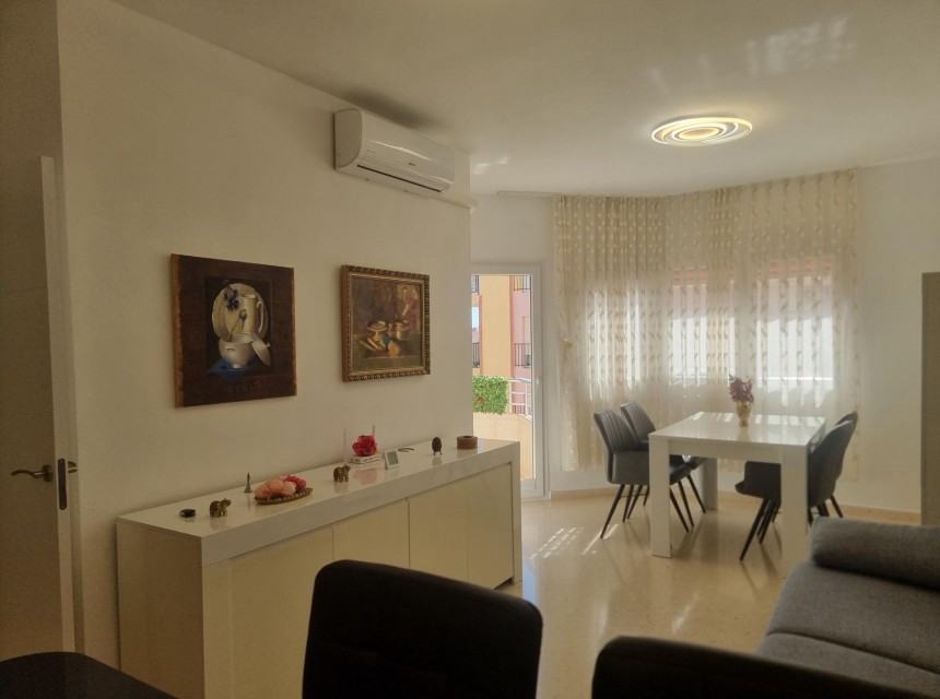 Te koop - Apartamento -
Torrevieja - Playa de los locos