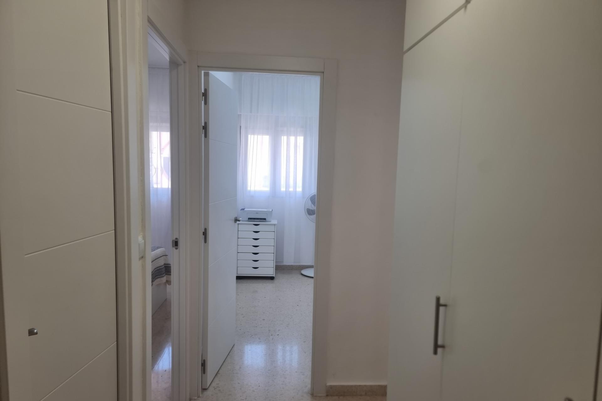 Te koop - Apartamento -
Torrevieja - Playa de los locos
