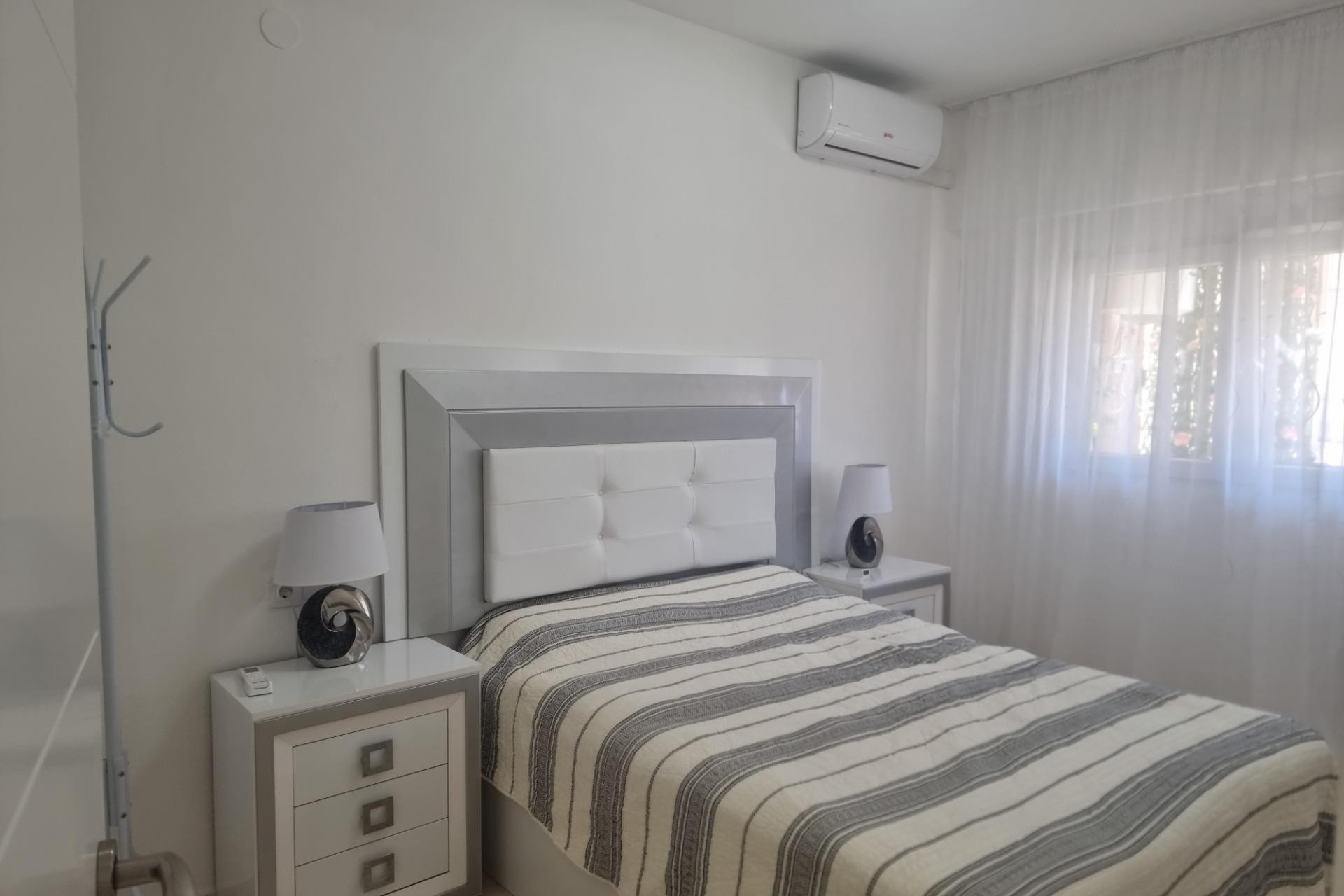 Te koop - Apartamento -
Torrevieja - Playa de los locos
