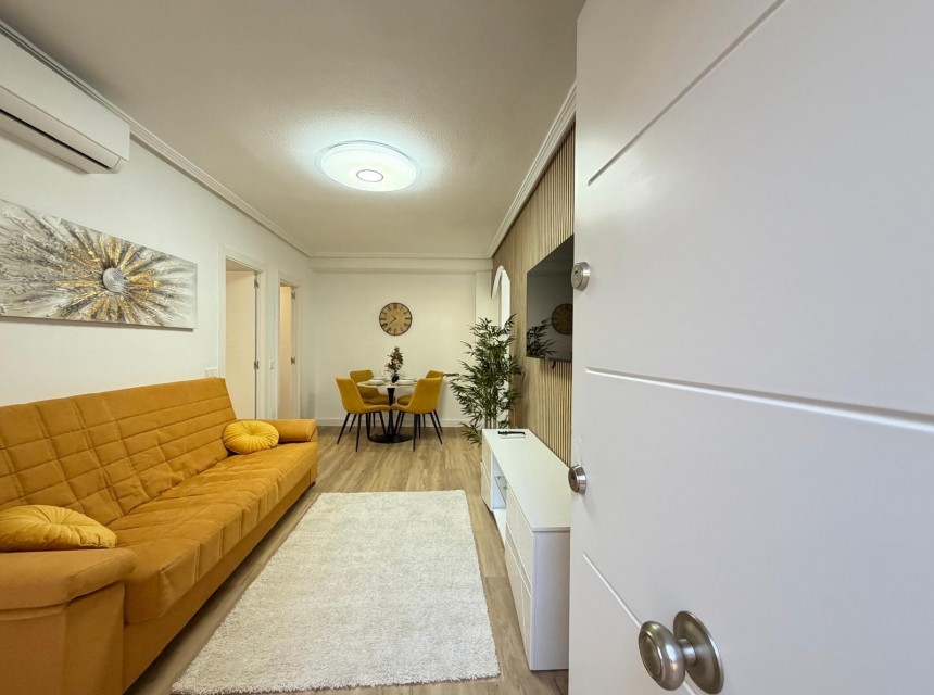 Te koop - Apartamento -
Torrevieja - Playa de los locos