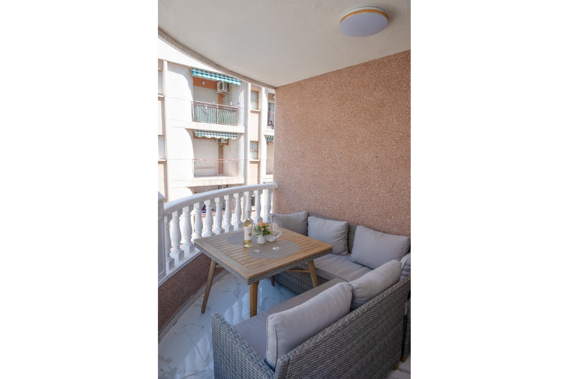 Te koop - Apartamento -
Torrevieja - Playa del cura