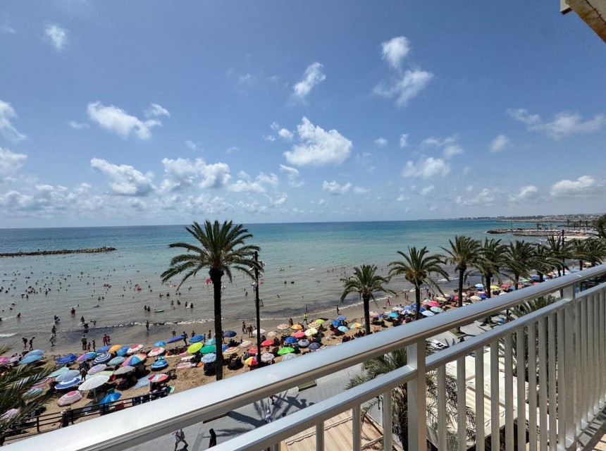 Te koop - Apartamento -
Torrevieja - Playa del cura
