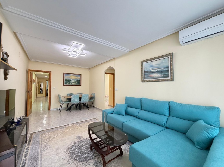Te koop - Apartamento -
Torrevieja - Playa del cura