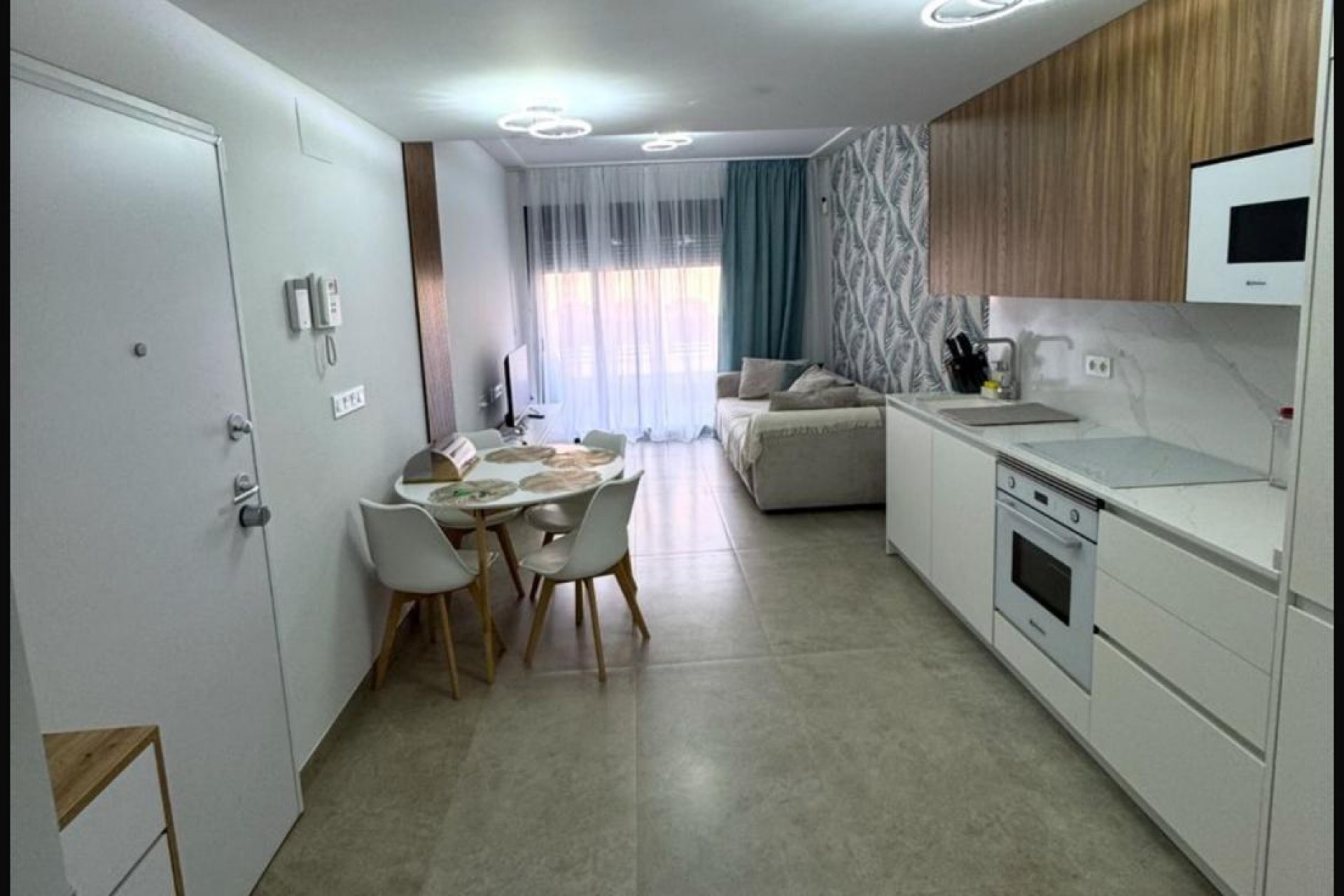 Te koop - Apartamento -
Torrevieja - Playa del cura