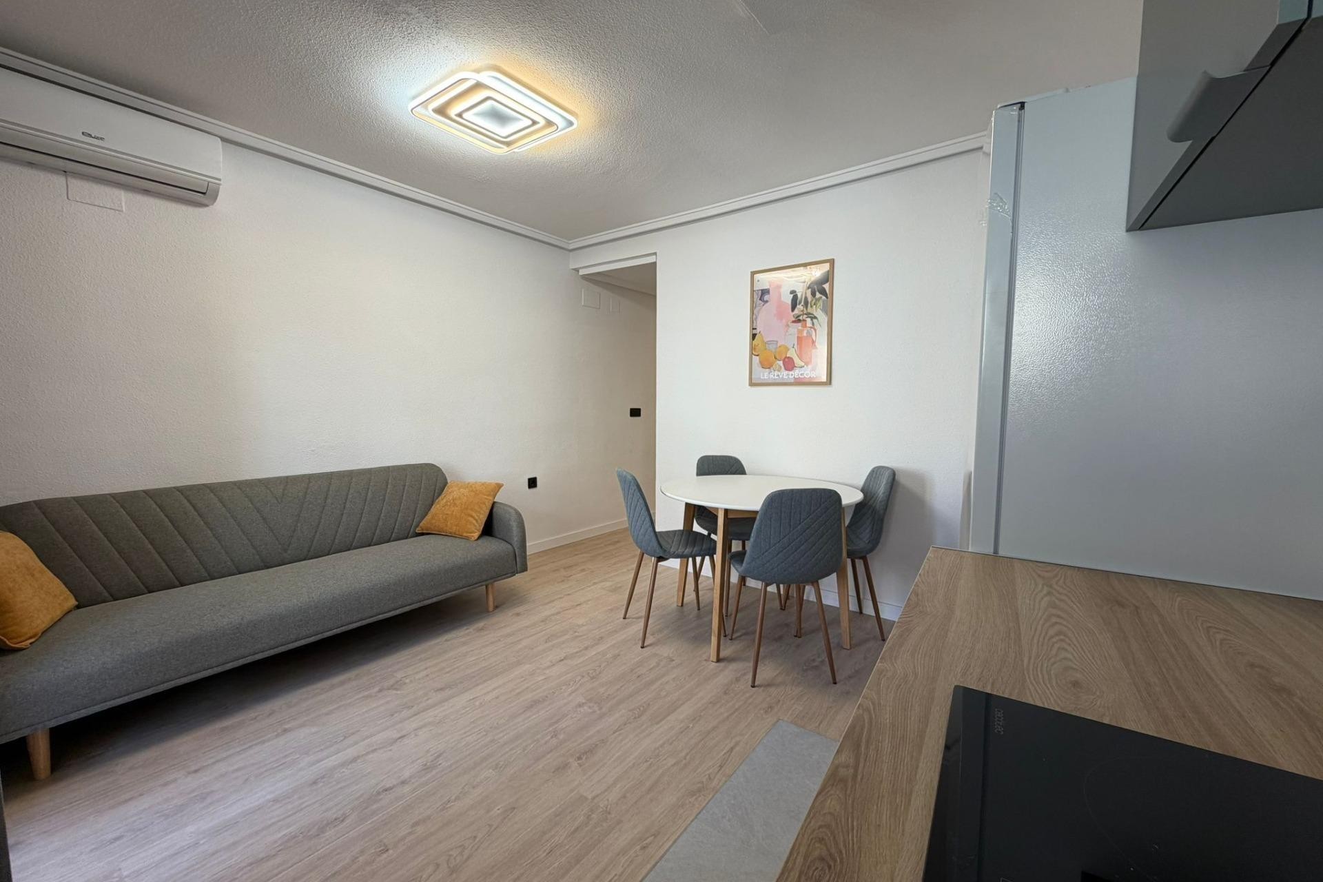 Te koop - Apartamento -
Torrevieja - Playa del cura