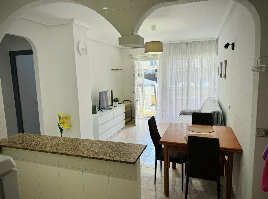 Te koop - Apartamento -
Torrevieja - Playa del cura