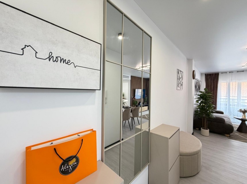 Te koop - Apartamento -
Torrevieja - Playa del cura