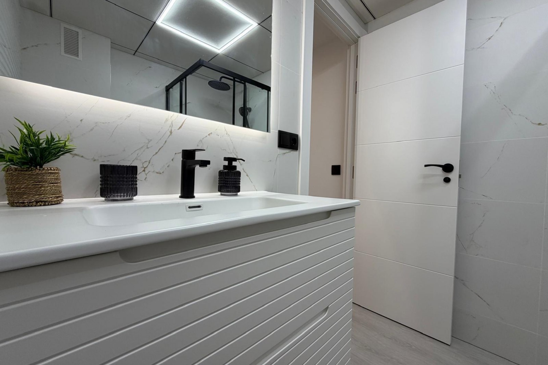 Te koop - Apartamento -
Torrevieja - Playa del cura