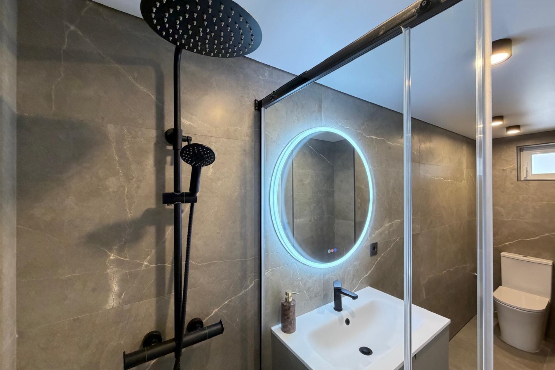 Te koop - Apartamento -
Torrevieja - Punta Prima