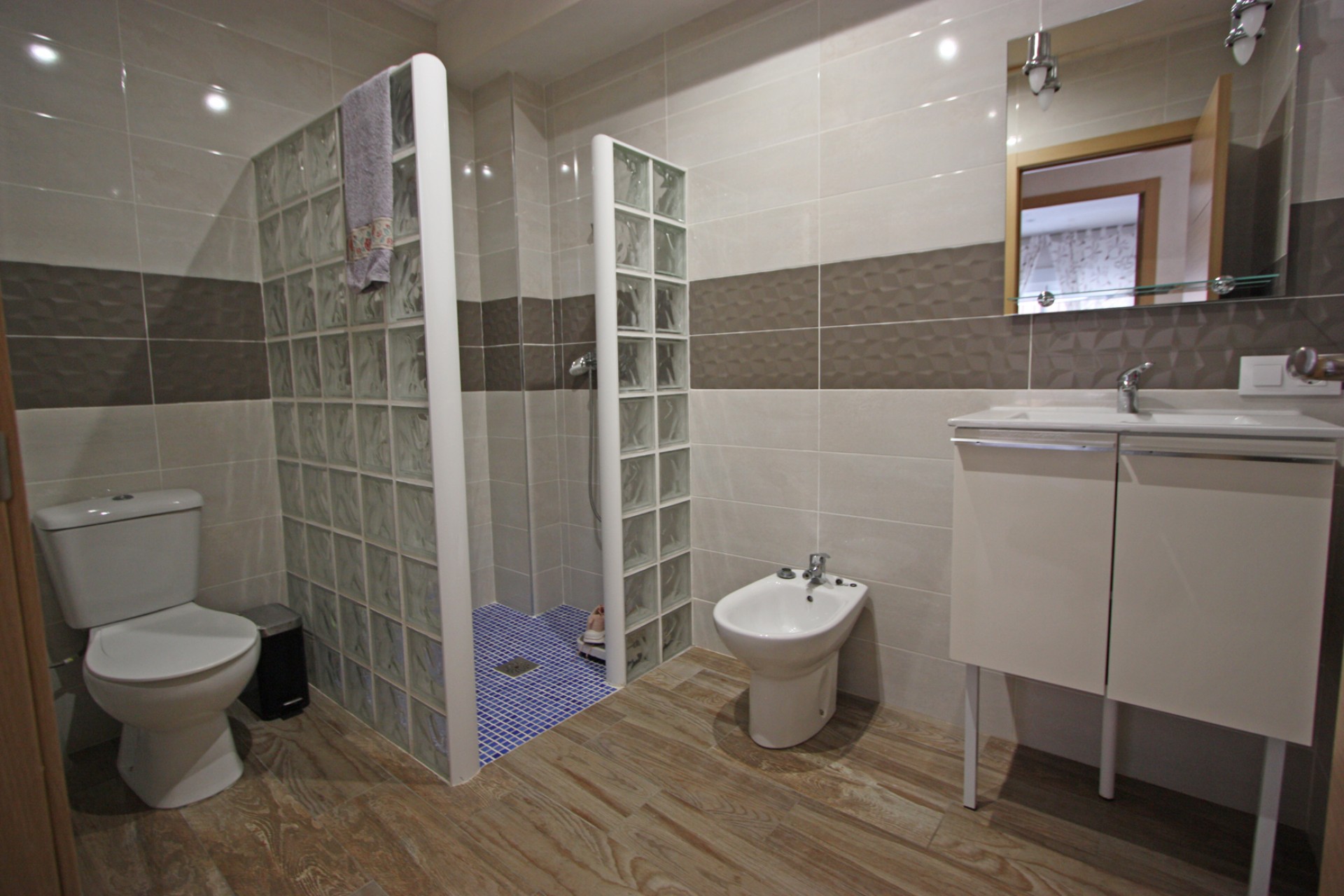 Te koop - Appartement -
Orba