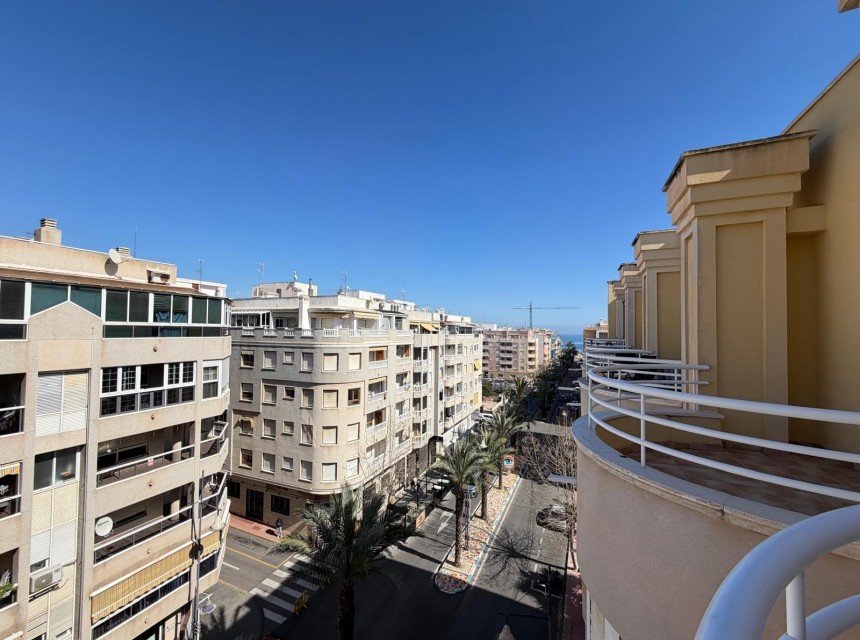 Te koop - Ático -
Torrevieja - Playa del cura