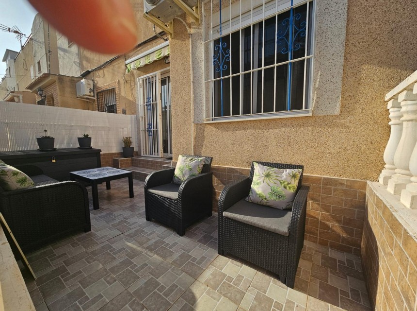 Te koop - Bungalow Planta Baja -
Torrevieja - Lago jardin