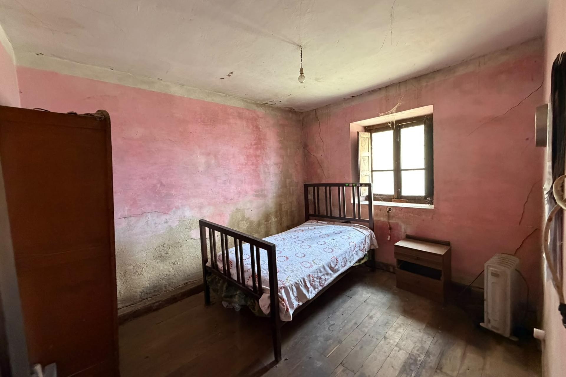 Te koop - Casa con terreno -
Salas - Villarin