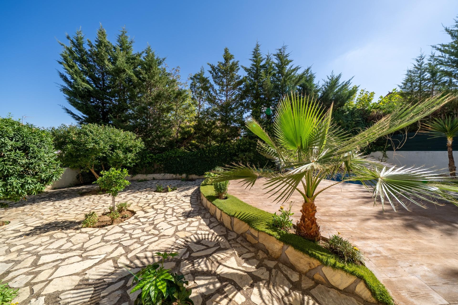 Te koop - Chalet -
San Martin de Valdeiglesias - Garnacho