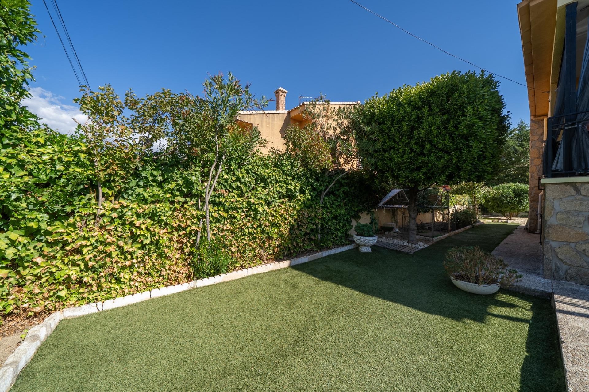 Te koop - Chalet -
San Martin de Valdeiglesias - Garnacho